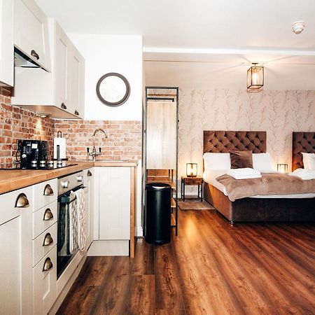 Ricky Road Guest House - Premium 왓퍼드 외부 사진