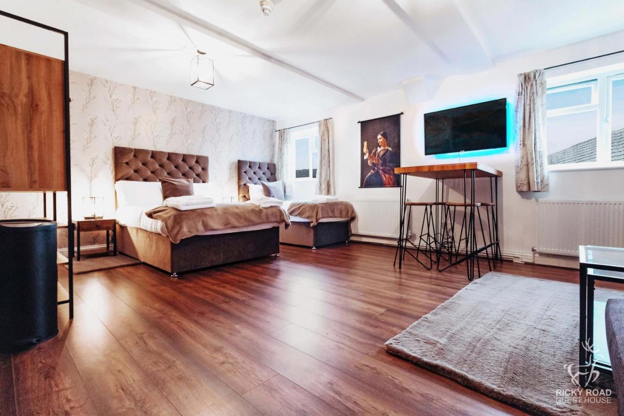Ricky Road Guest House - Premium 왓퍼드 외부 사진