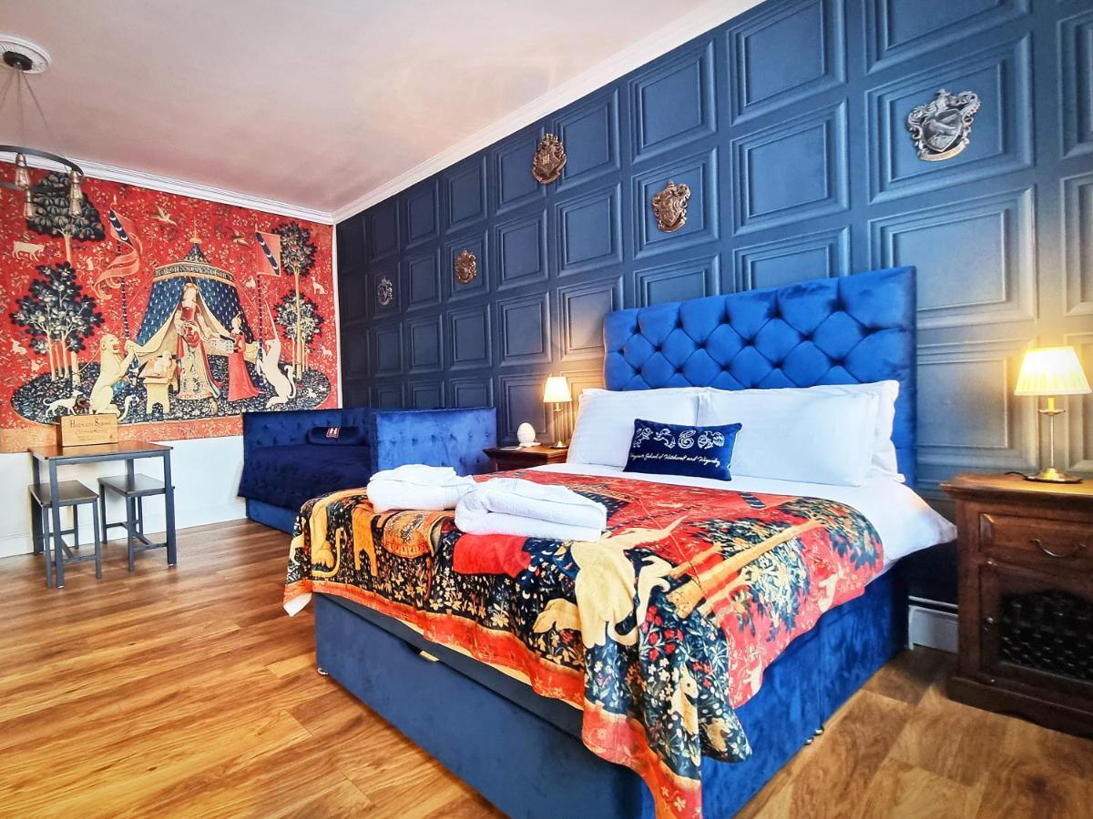 Ricky Road Guest House - Premium 왓퍼드 외부 사진